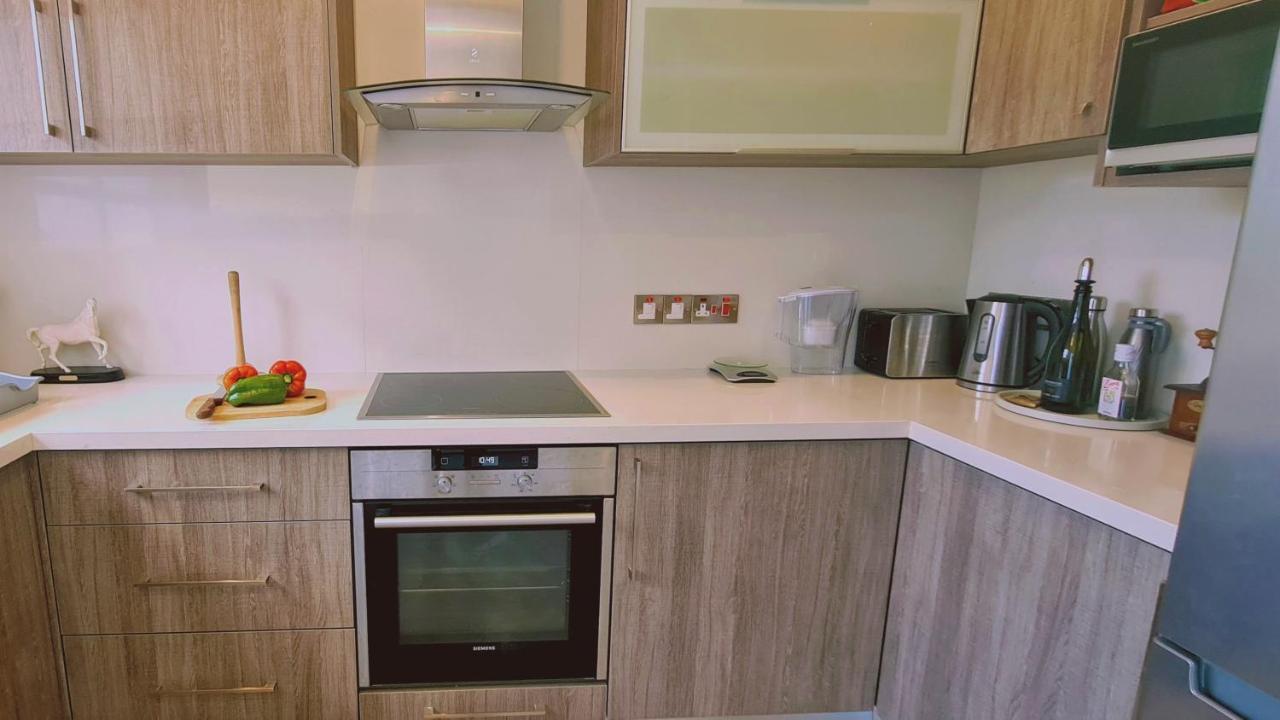 Stay Downtown Retreat ليماسول المظهر الخارجي الصورة