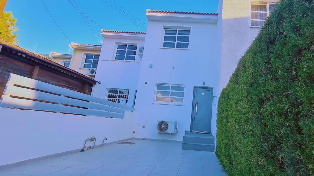 Stay Downtown Retreat ليماسول المظهر الخارجي الصورة