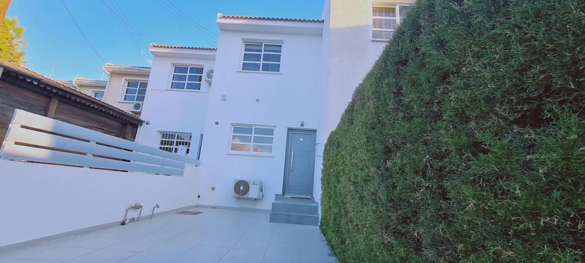 Stay Downtown Retreat ليماسول المظهر الخارجي الصورة