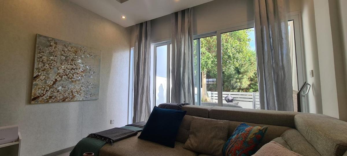 Stay Downtown Retreat ليماسول المظهر الخارجي الصورة