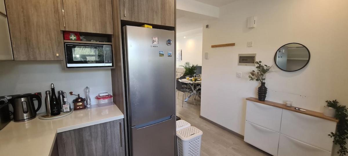 Stay Downtown Retreat ليماسول المظهر الخارجي الصورة