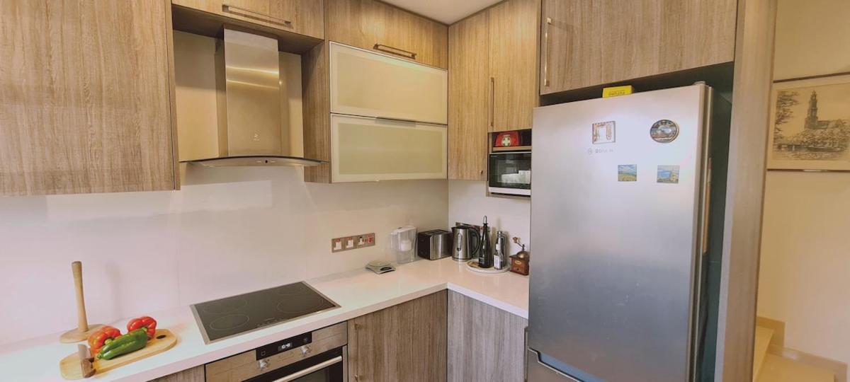 Stay Downtown Retreat ليماسول المظهر الخارجي الصورة